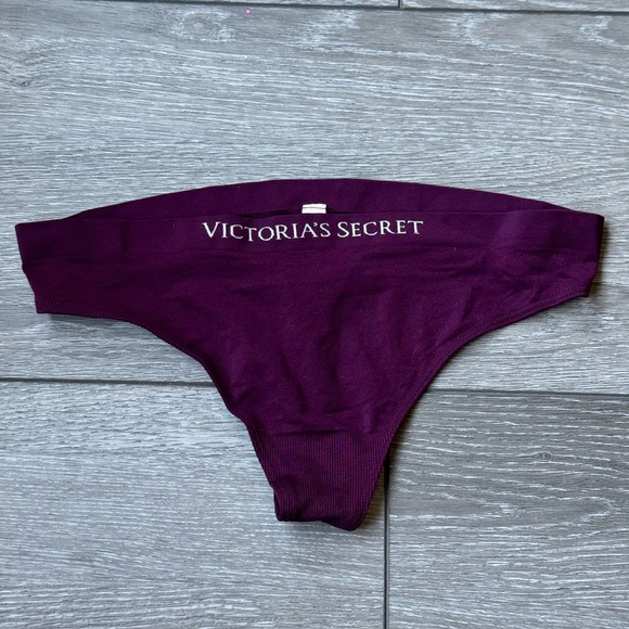 Victoria Secret Underwear Size M - Picture 1 of 4
